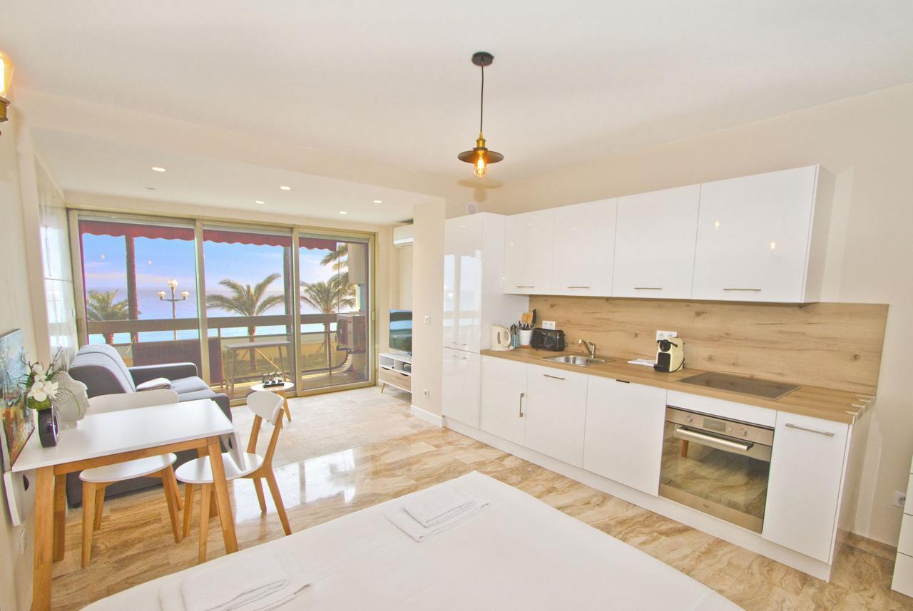 Promenade Holiday - Cosy Sea Front Studio نيس المظهر الخارجي الصورة